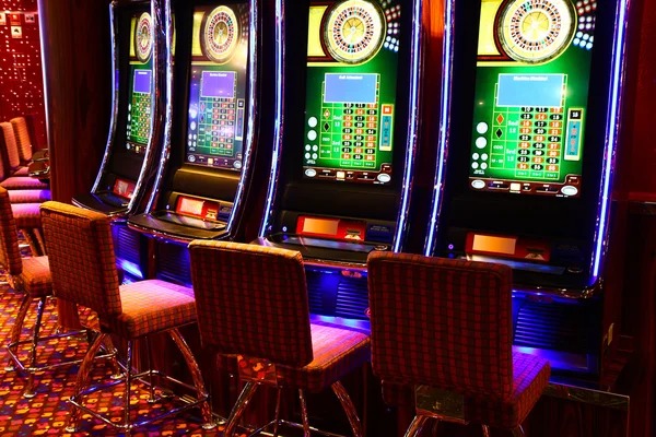 istanaimpian4 platform interface showing live casino, sportsbook, and slots